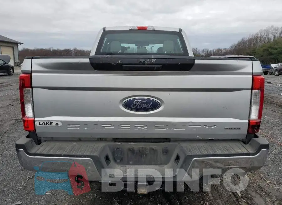 1FT7W2B65JEB85063 Photo# 6