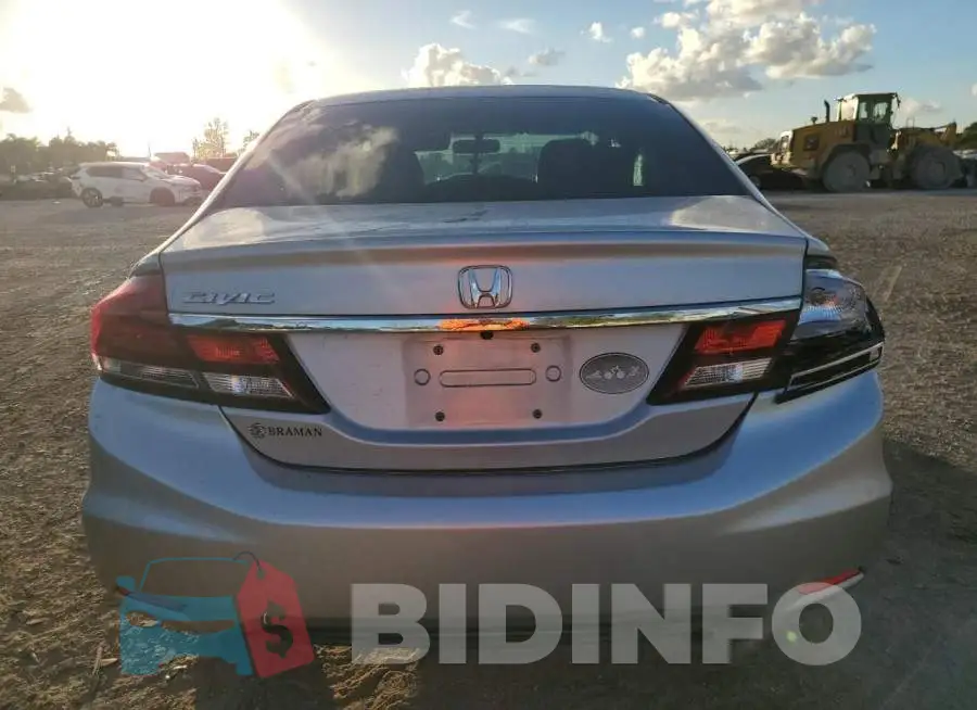 19XFB2F55FE063257 Photo# 6