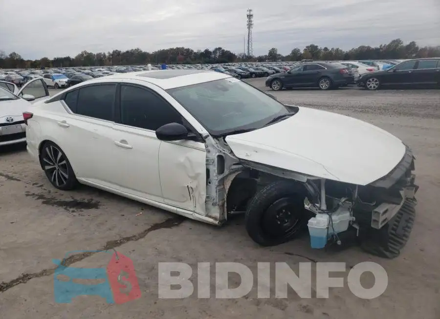 1N4BL4CV3LC185524 Photo# 4
