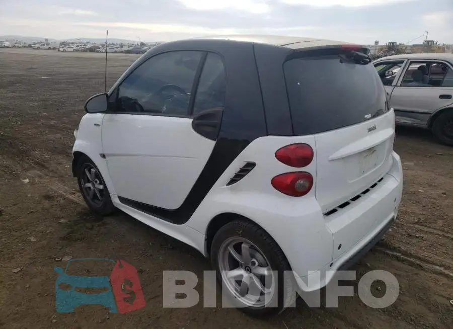 WMEEJ3BA8FK791211 Photo# 2