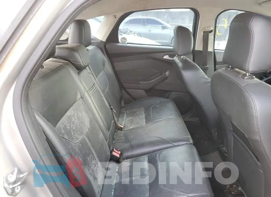 1FADP3K24FL283612 Photo# 10