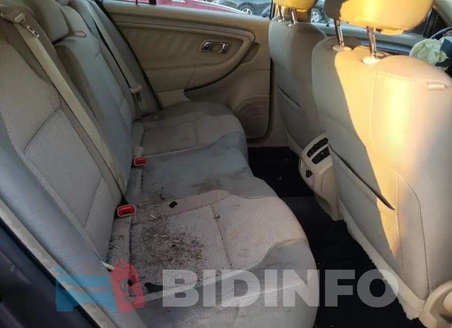1FAHP2E85EG112810 Photo# 10