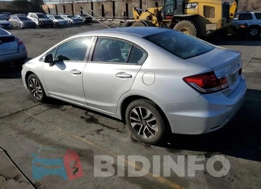 19XFB2F89EE271747 Photo# 2