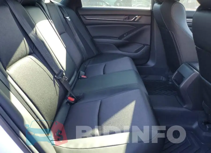 1HGCV3F29NA046681 Photo# 10