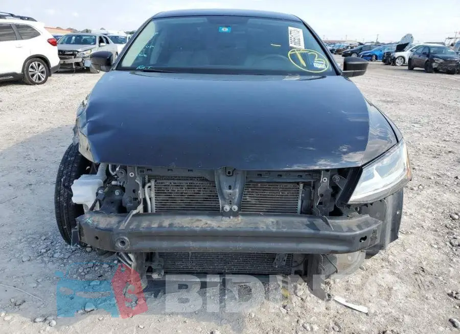 3VW2B7AJ0HM227455 Photo# 5
