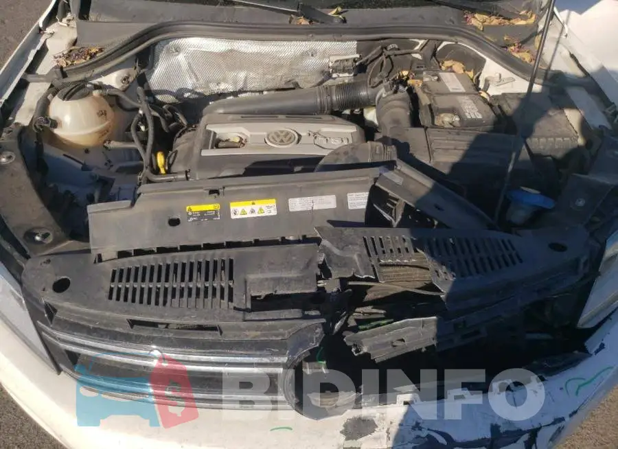 WVGAV3AX4EW537165 Photo# 12