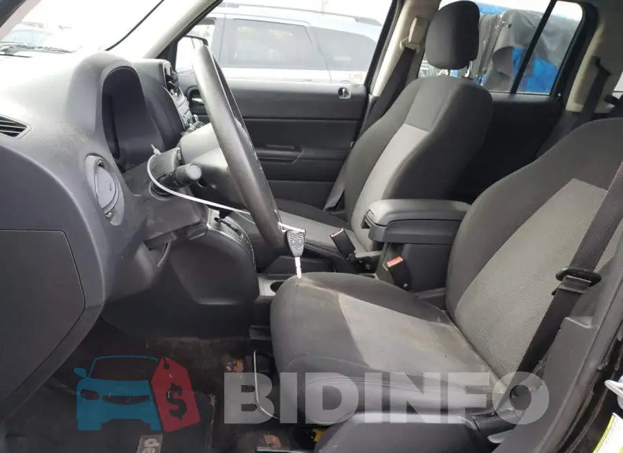 1C4NJPBA7ED640725 Photo# 7