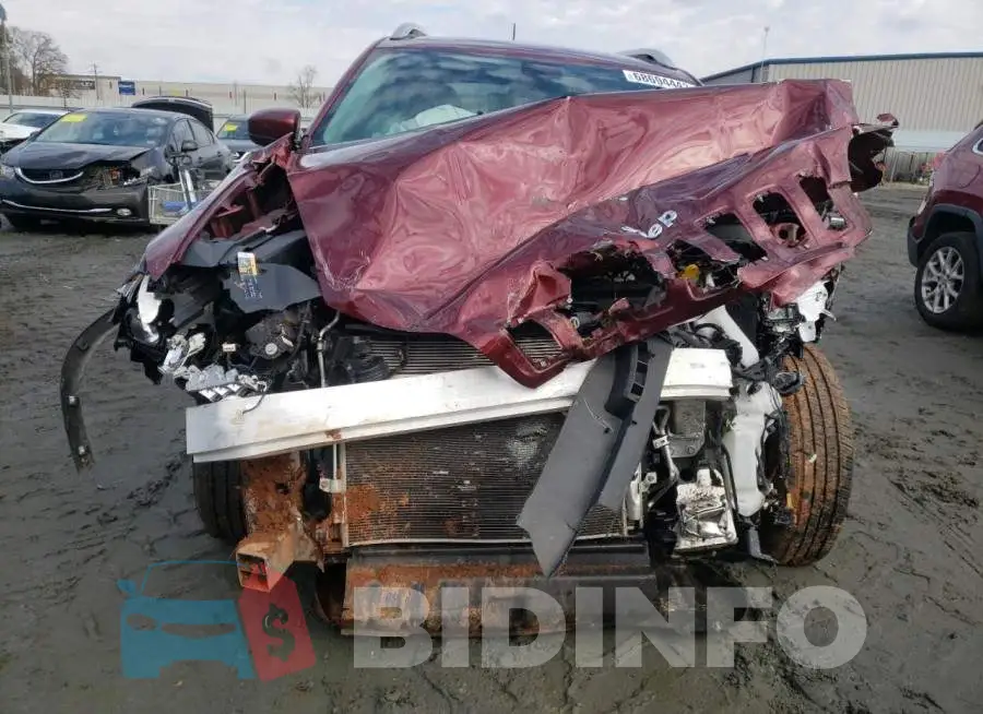 1C4PJLCBXKD308539 Photo# 5