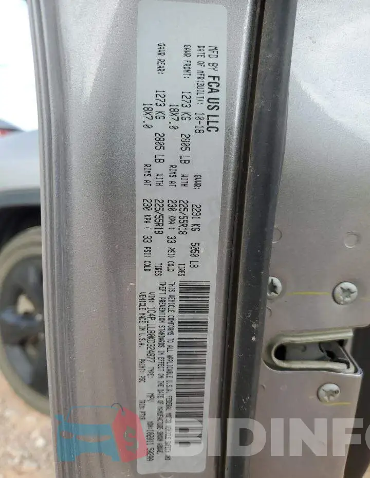 1C4PJLLB0KD324877 Photo# 12