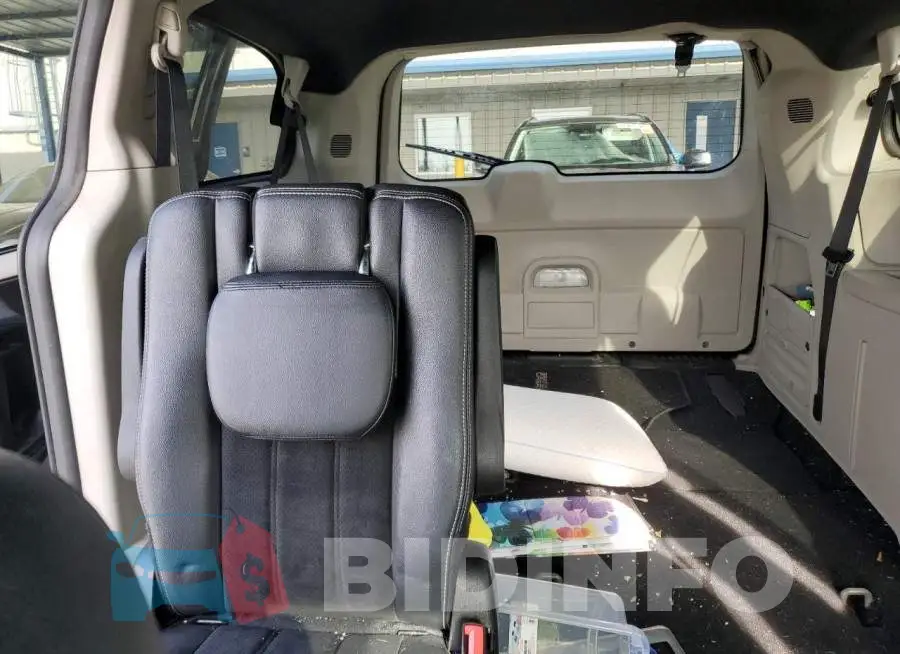 2C4RDGCGXHR557612 Photo# 10