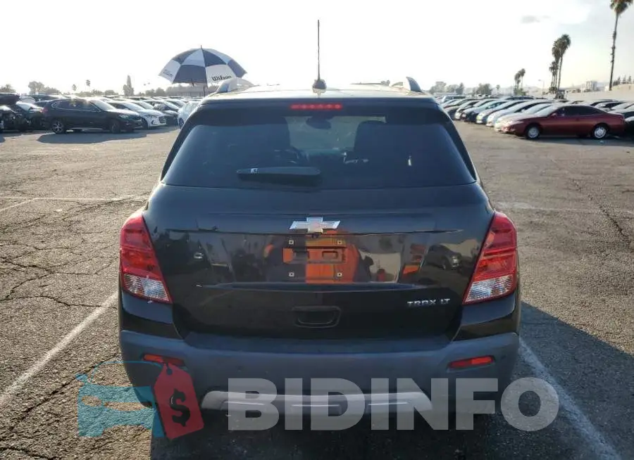 KL7CJLSB1FB121818 Photo# 6