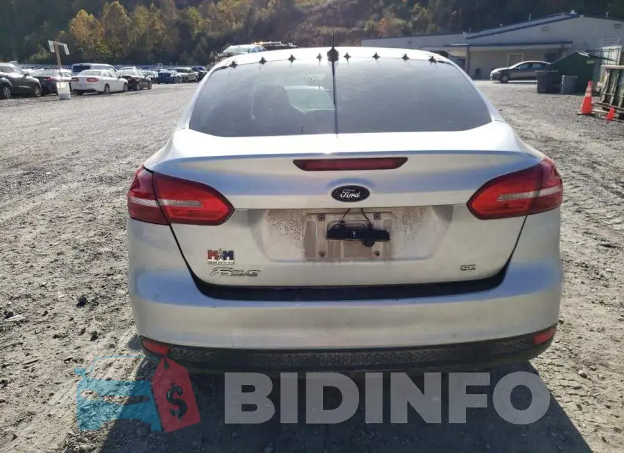 1FADP3F20JL309089 Photo# 6