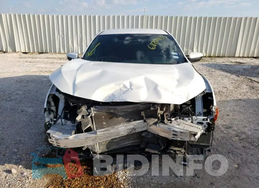 19XFC2F85KE029319 Photo# 5
