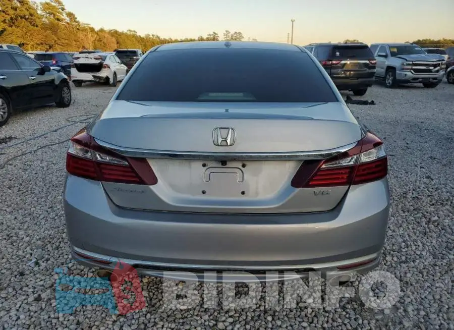 1HGCR3F80HA006499 Photo# 6