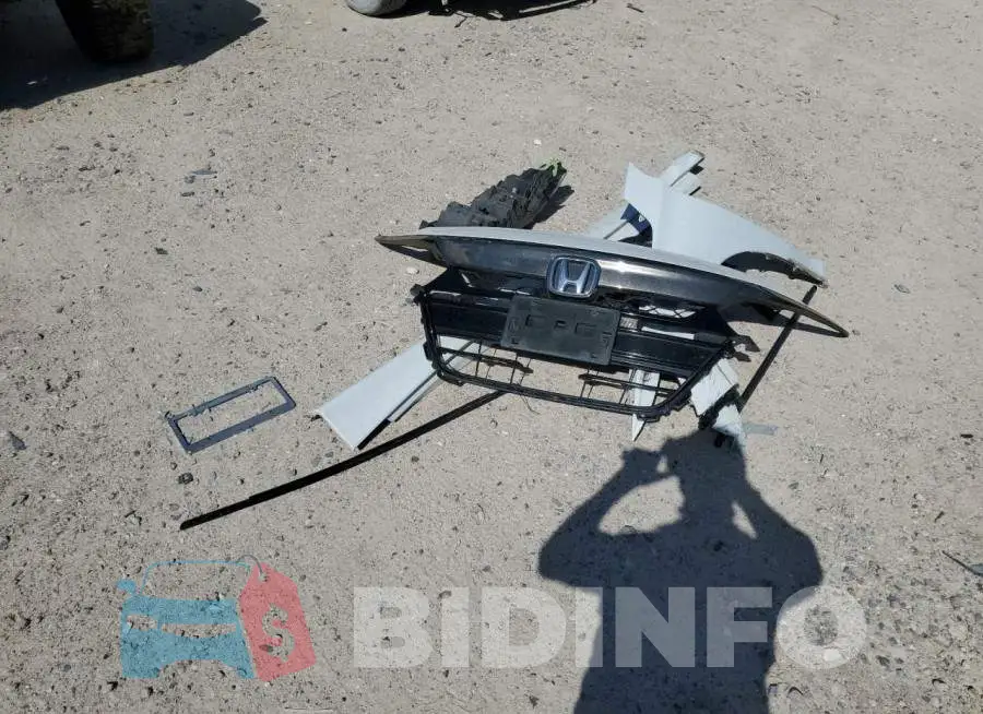 1HGCV1F38JA201213 Photo# 12