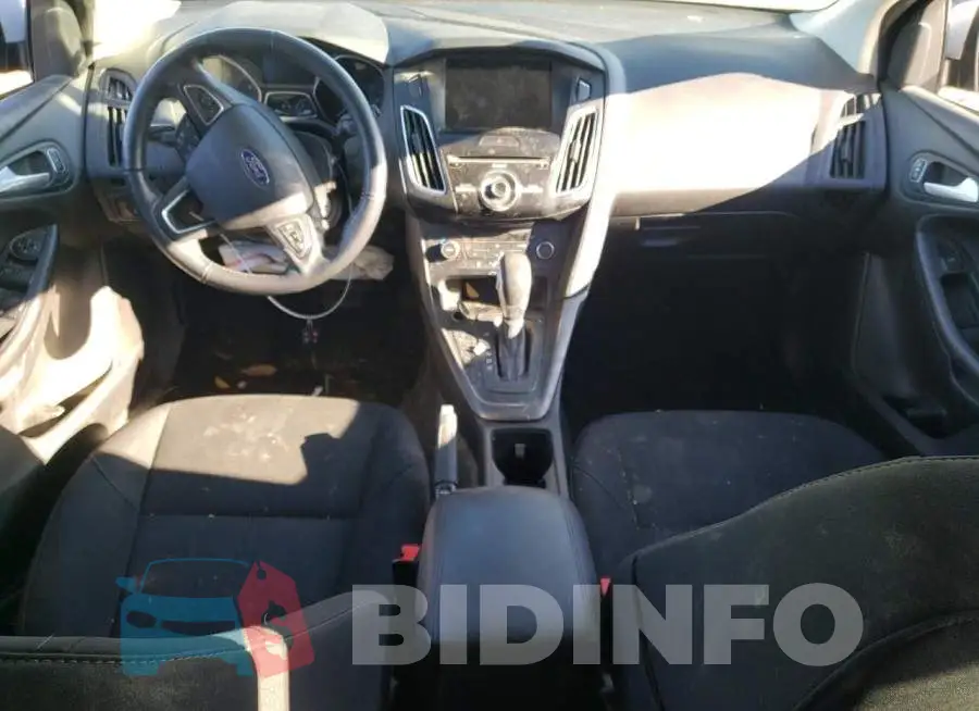 1FADP3M2XHL308786 Photo# 8