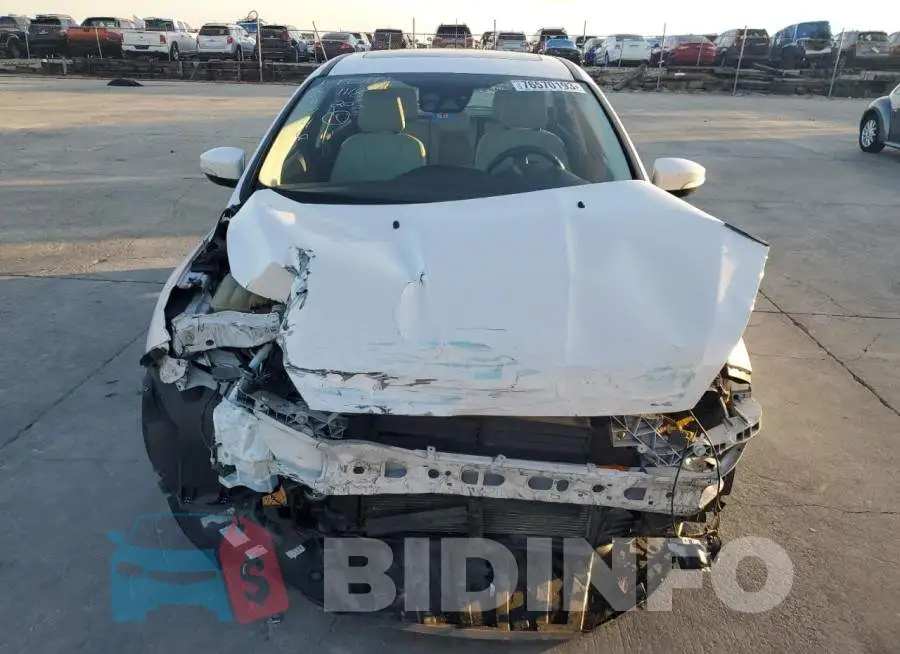 1FADP3N27GL230769 Photo# 5