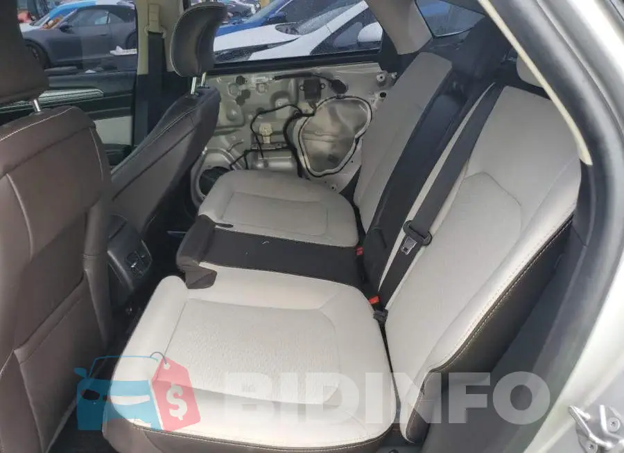 3FA6P0HD0KR201807 Photo# 10