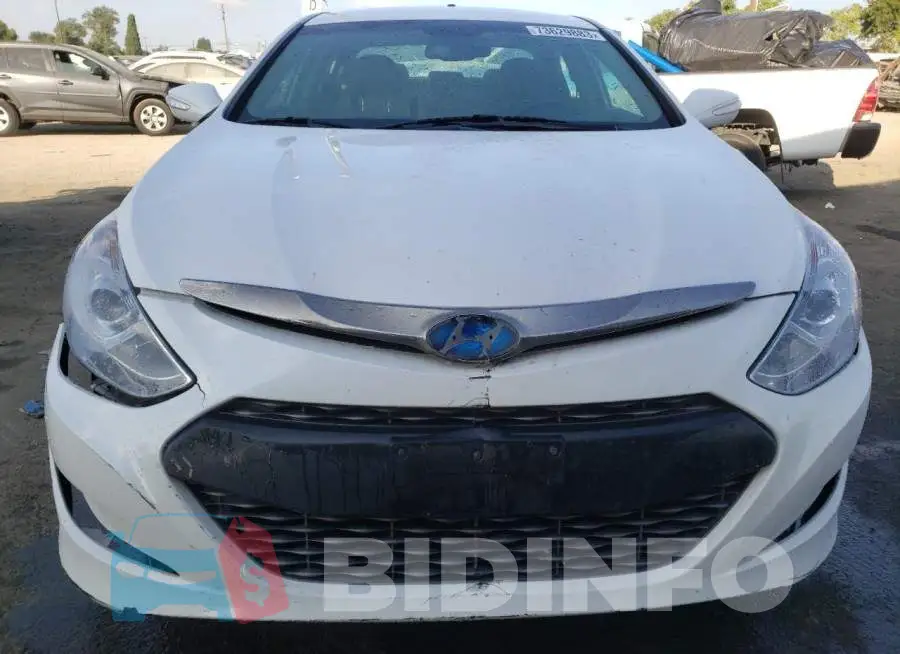 KMHEC4A41FA135136 Photo# 5