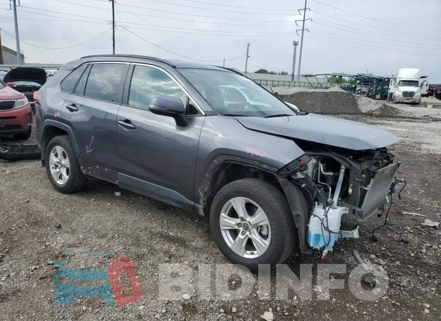 2T3P1RFV3MC217631 Photo# 4