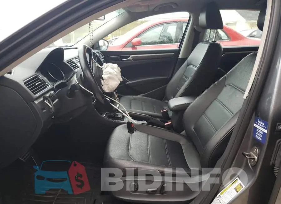 1VWDT7A3XHC056772 Photo# 7