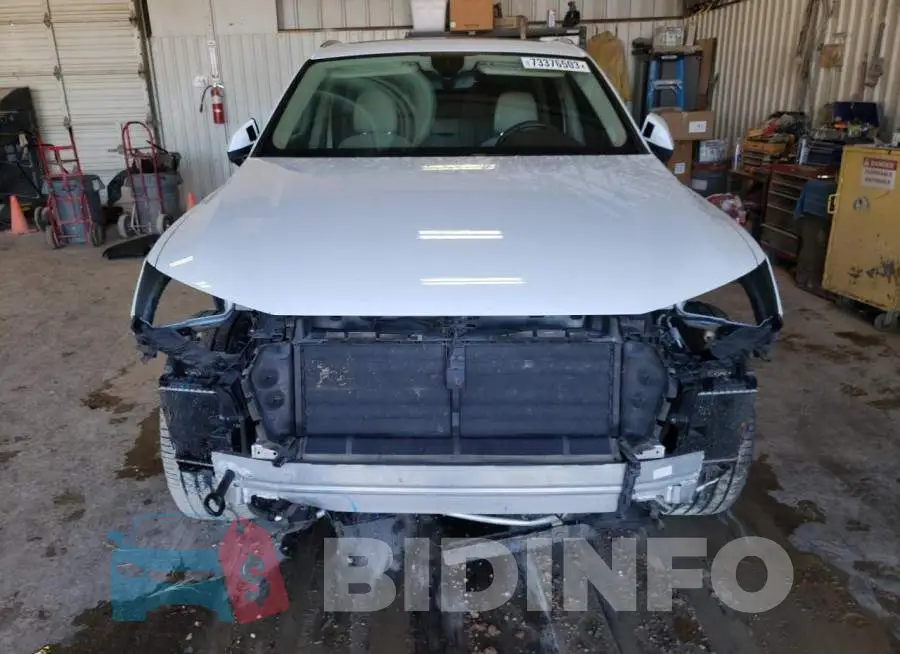 WA1LAAF76KD045499 Photo# 5