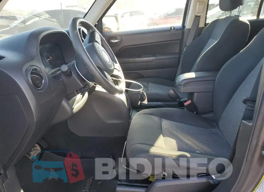 1C4NJPBB8FD211166 Photo# 7