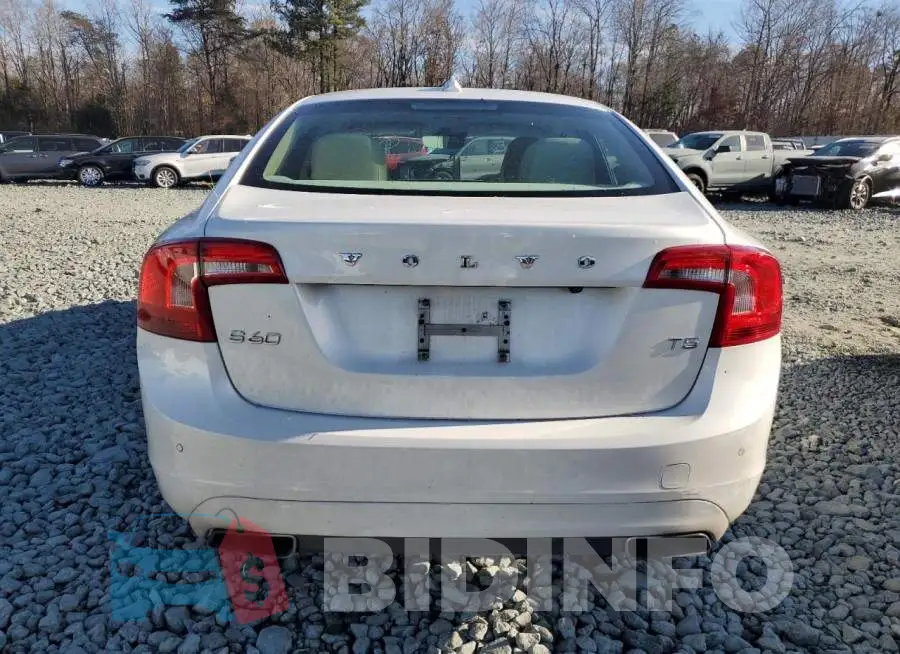 YV126MFK5F2360864 Photo# 6