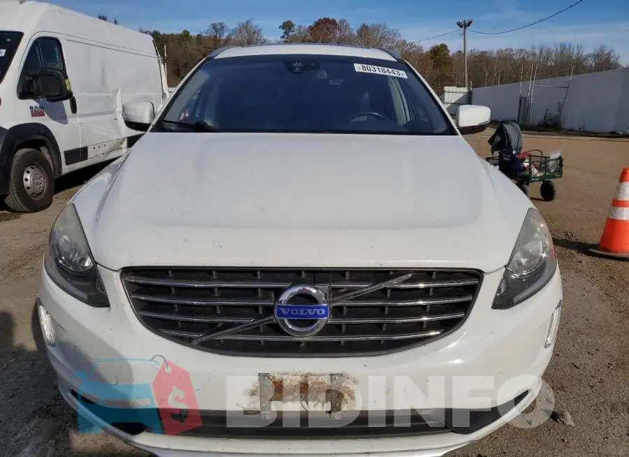 YV426MDB0F2590592 Photo# 5