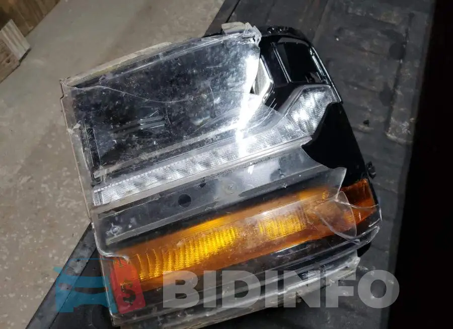 3GCUKREC9JG509696 Photo# 12