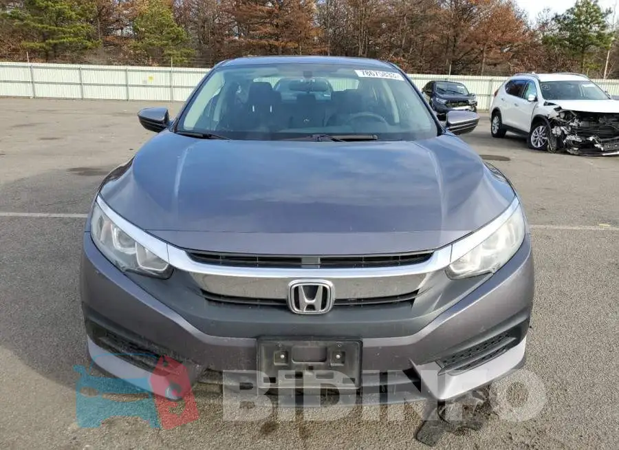 19XFC2F5XGE215807 Photo# 5