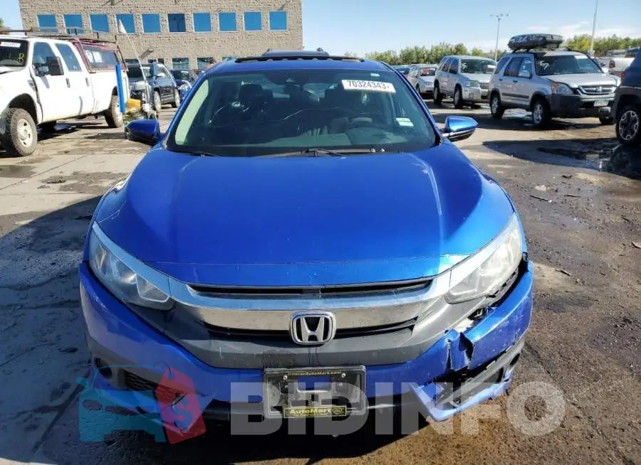 19XFC2F88HE013642 Photo# 5