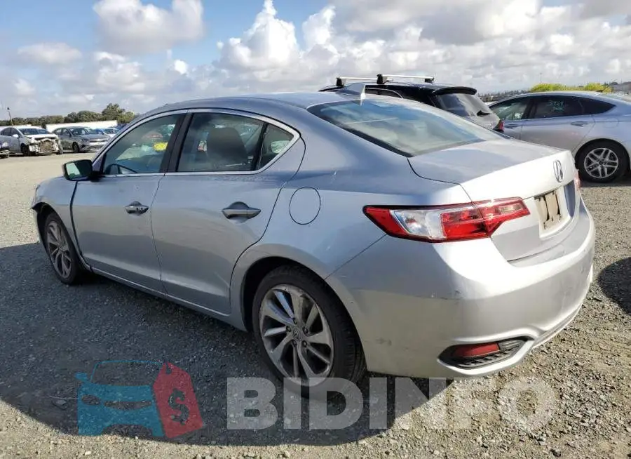 19UDE2F35JA009595 Photo# 2