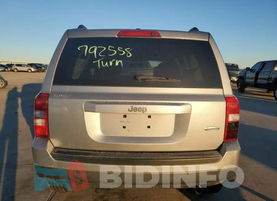 1C4NJPFAXGD792558 Photo# 6