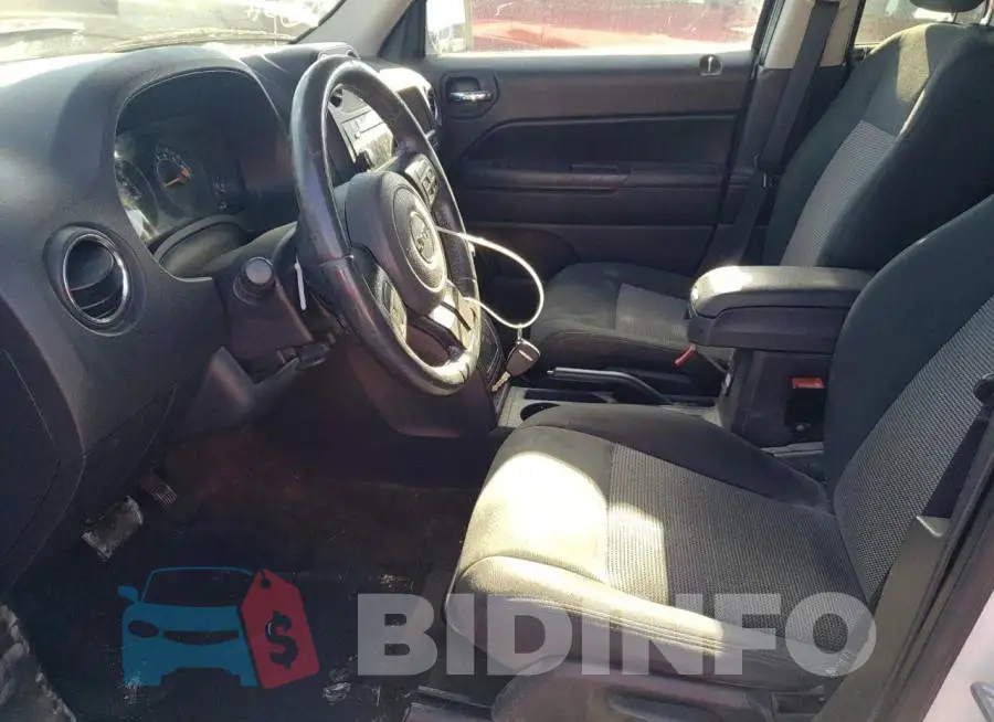 1C4NJRFB1ED778355 Photo# 7