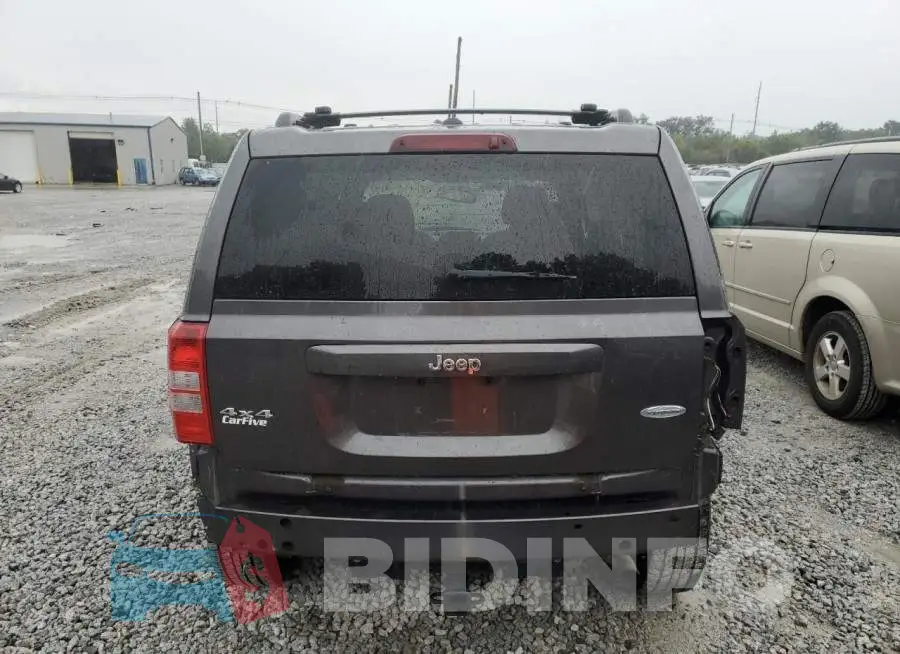 1C4NJRFB6GD500733 Photo# 6