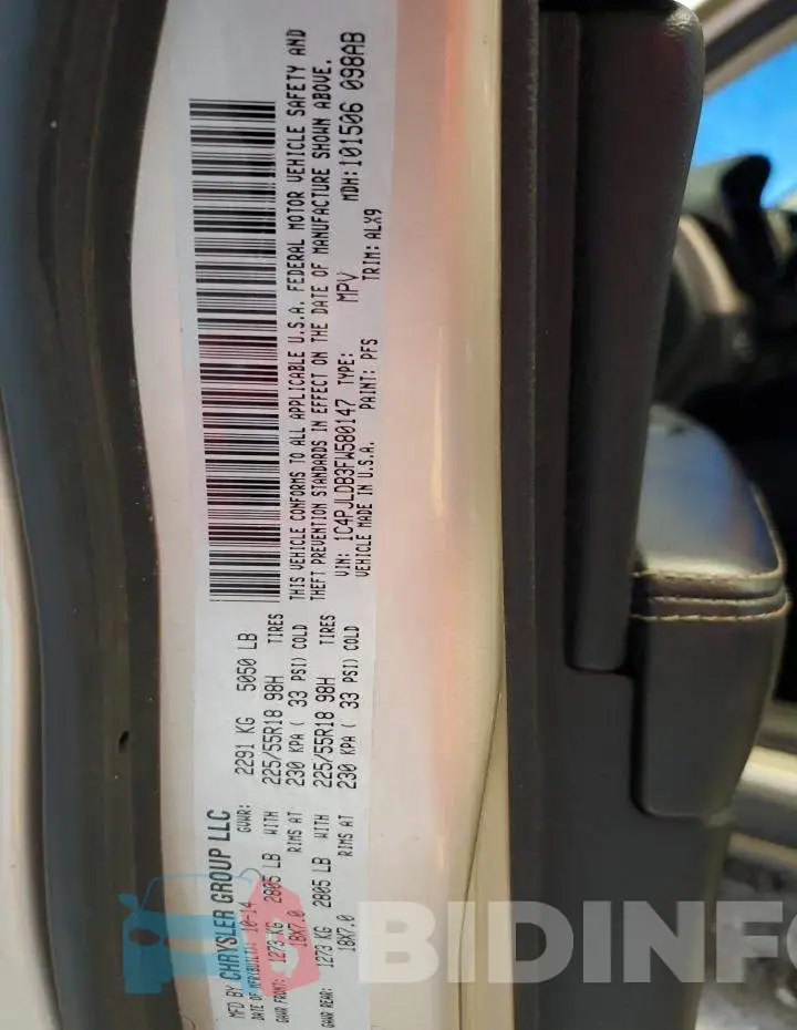 1C4PJLDB3FW580147 Photo# 14