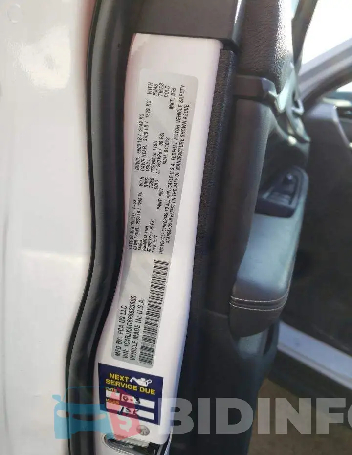 1C4RJKAG6P8825600 Photo# 14