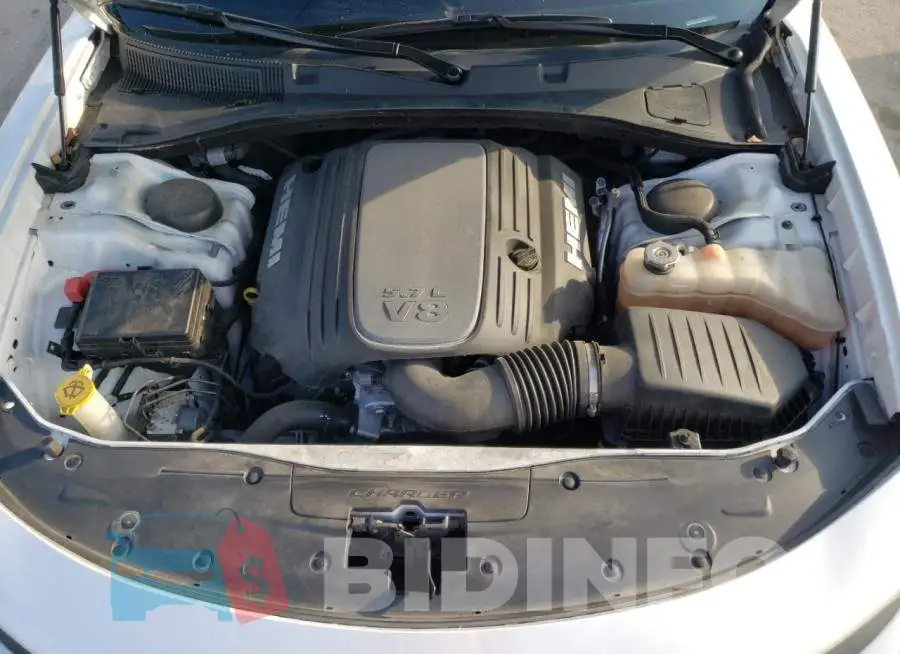 2C3CDXCT8LH190778 Photo# 11