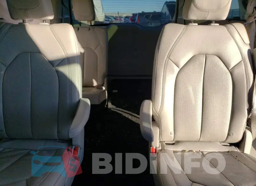 2C4RC3BG4MR511183 Photo# 10