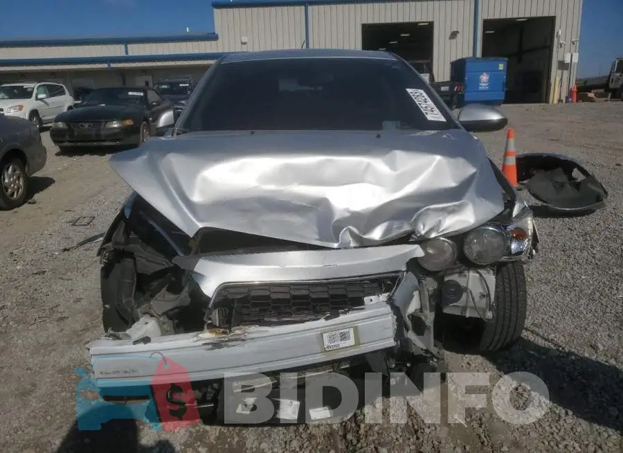 1G1JC6SH8F4141152 Photo# 5