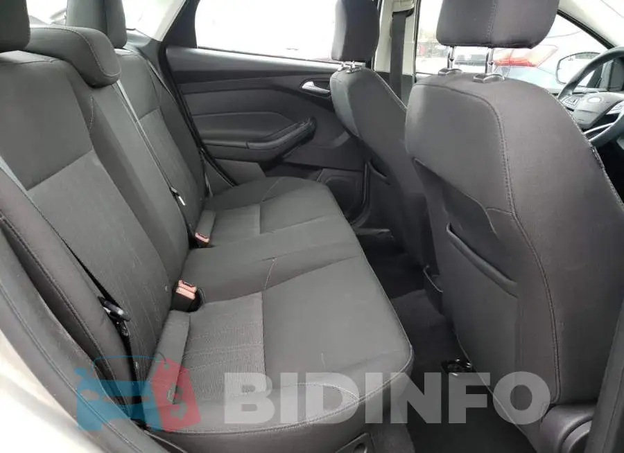 1FADP3F2XGL389087 Photo# 10