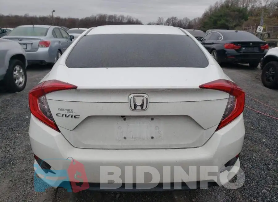 19XFC2F52JE209720 Photo# 6