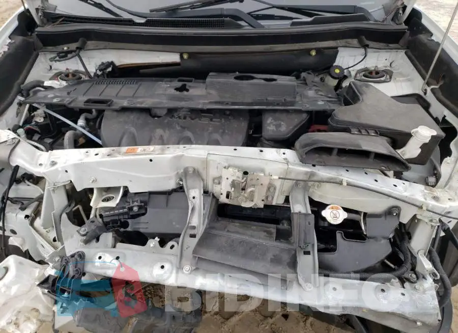 JA4AZ2A32HZ030472 Photo# 12