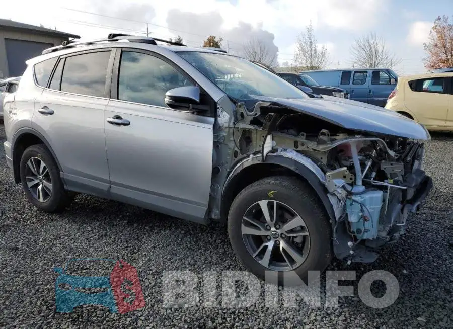 2T3RFREV8GW504185 Photo# 4