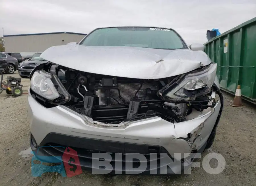 JN1BJ1CP5JW161577 Photo# 5
