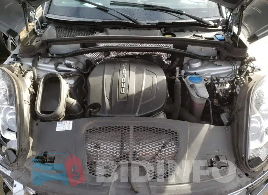 WP1AA2A55JLB11780 Photo# 12