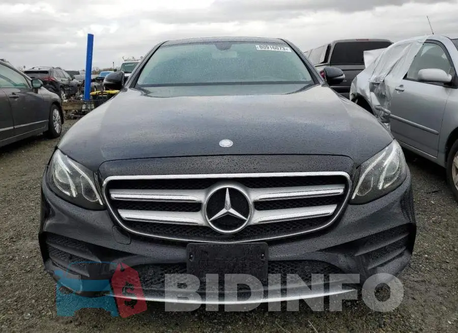 WDDZF4JB4HA208777 Photo# 5