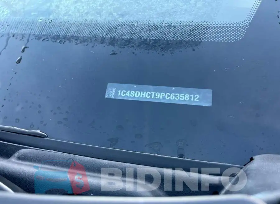 1C4SDHCT9PC635812 Photo# 10