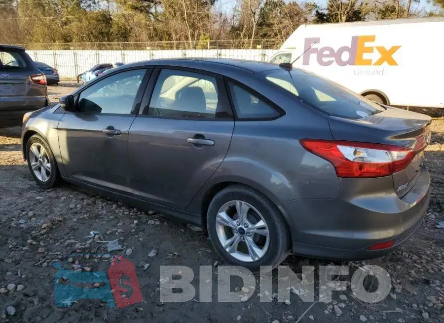 1FADP3F2XEL275099 Photo# 2